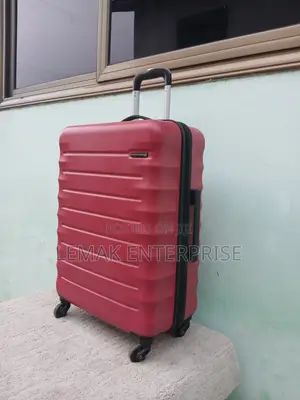 Featherstone Hard-Shell/ Traveling Suitcase . Red Color
Medium Size