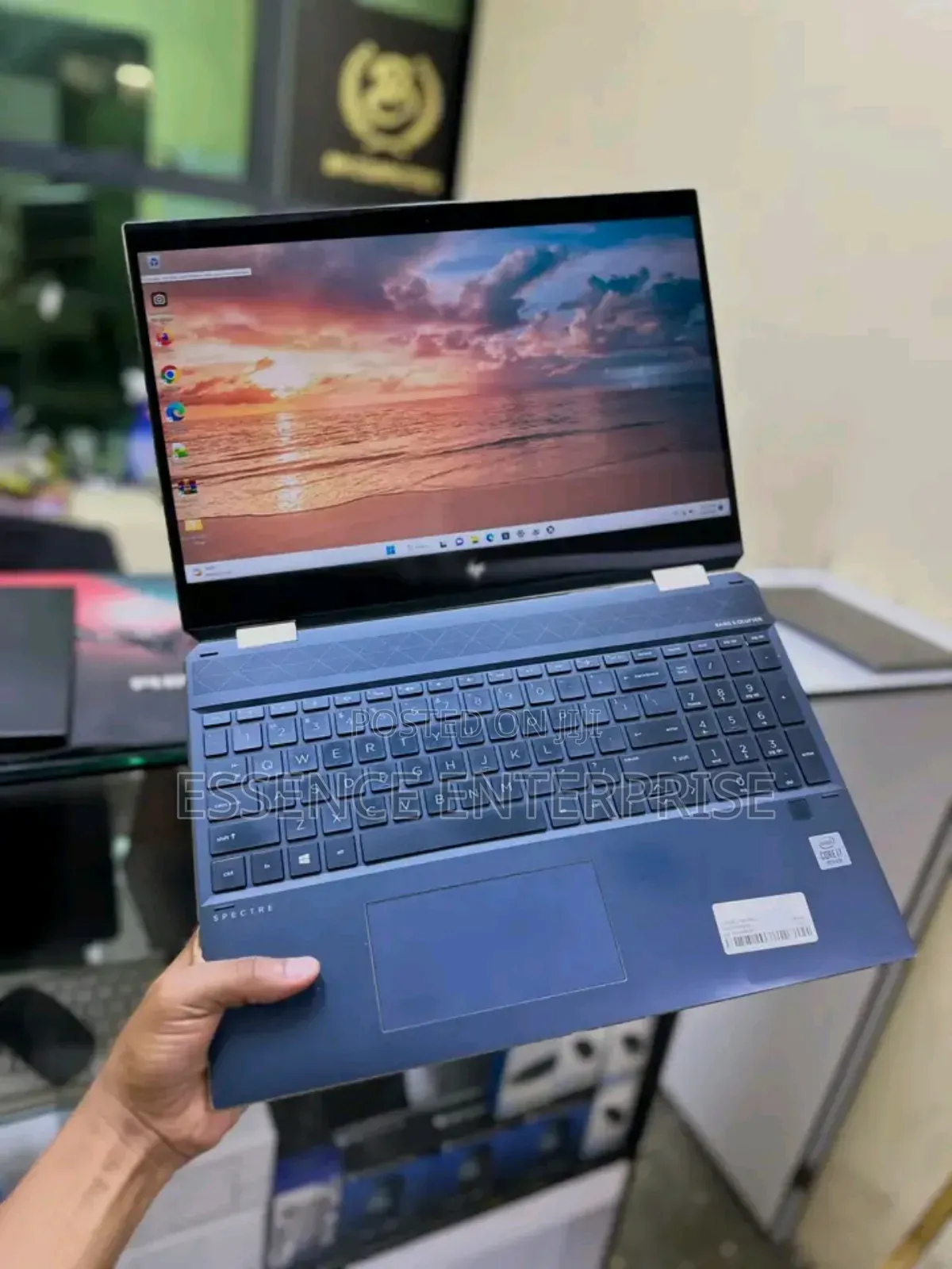 New Laptop HP Spectra 13 16GB Intel Core i7 SSD 1T