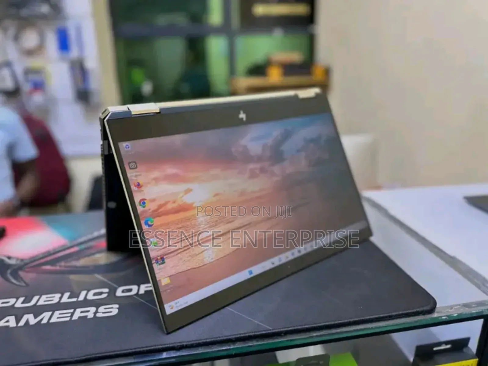 New Laptop HP Spectra 13 16GB Intel Core i7 SSD 1T