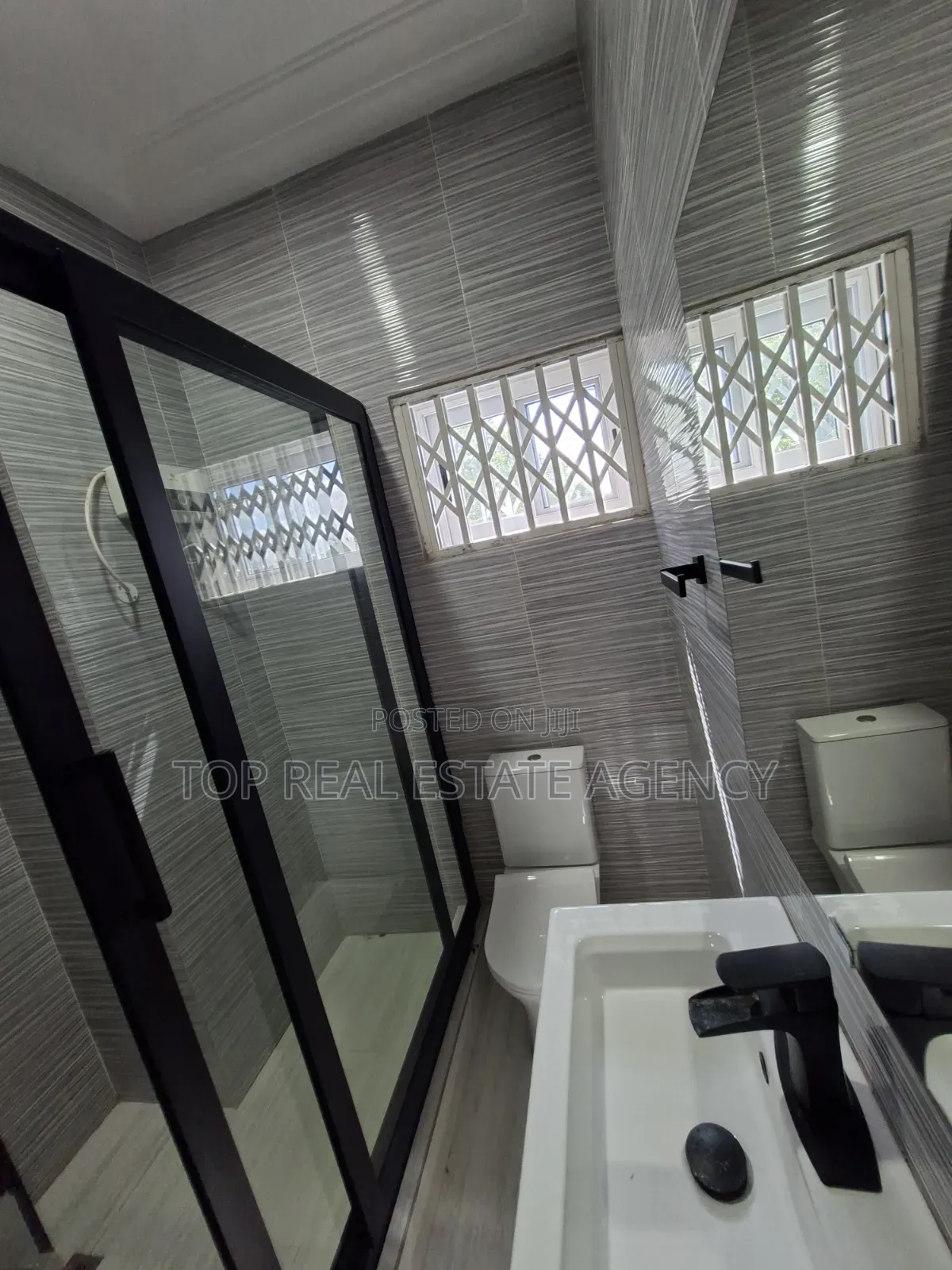2bdrm Apartment in Oyarifa, Owusu Ansah for rent