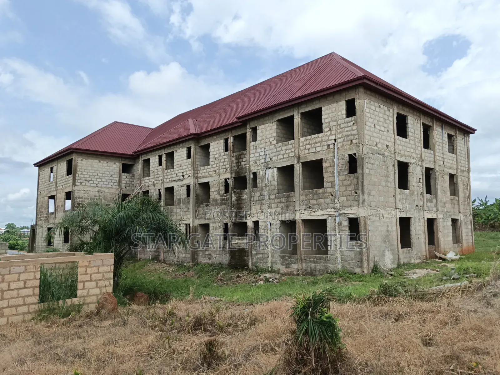 20bdrm House in 53 Bedrooms House, Kumasi Metropolitan for sale