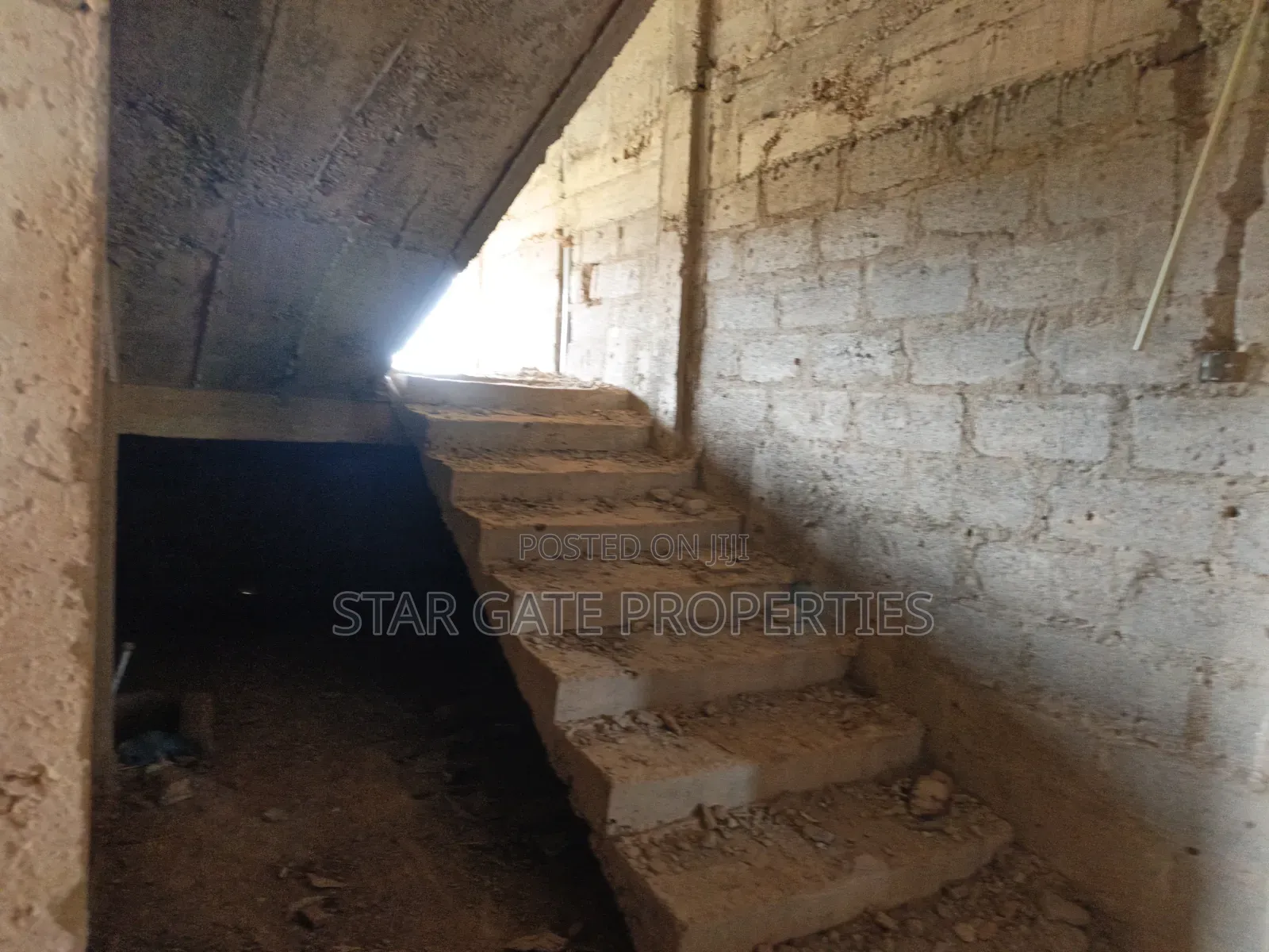 20bdrm House in 53 Bedrooms House, Kumasi Metropolitan for sale