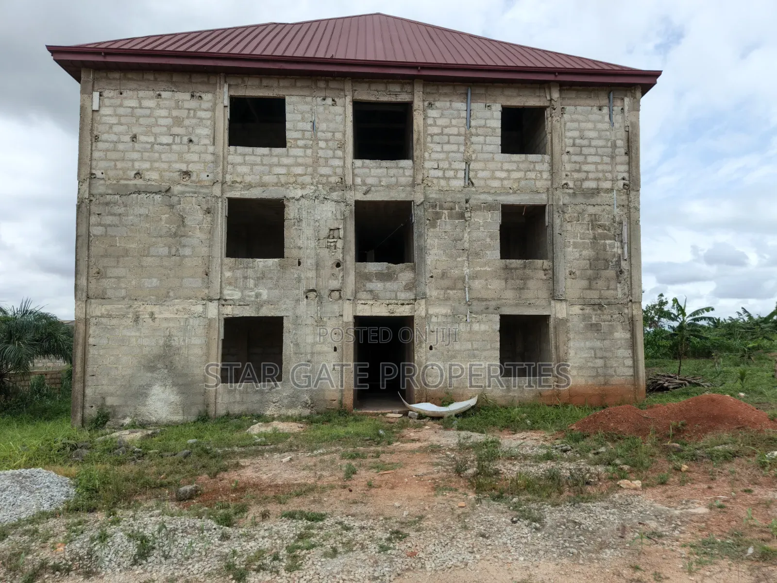 20bdrm House in 53 Bedrooms House, Kumasi Metropolitan for sale