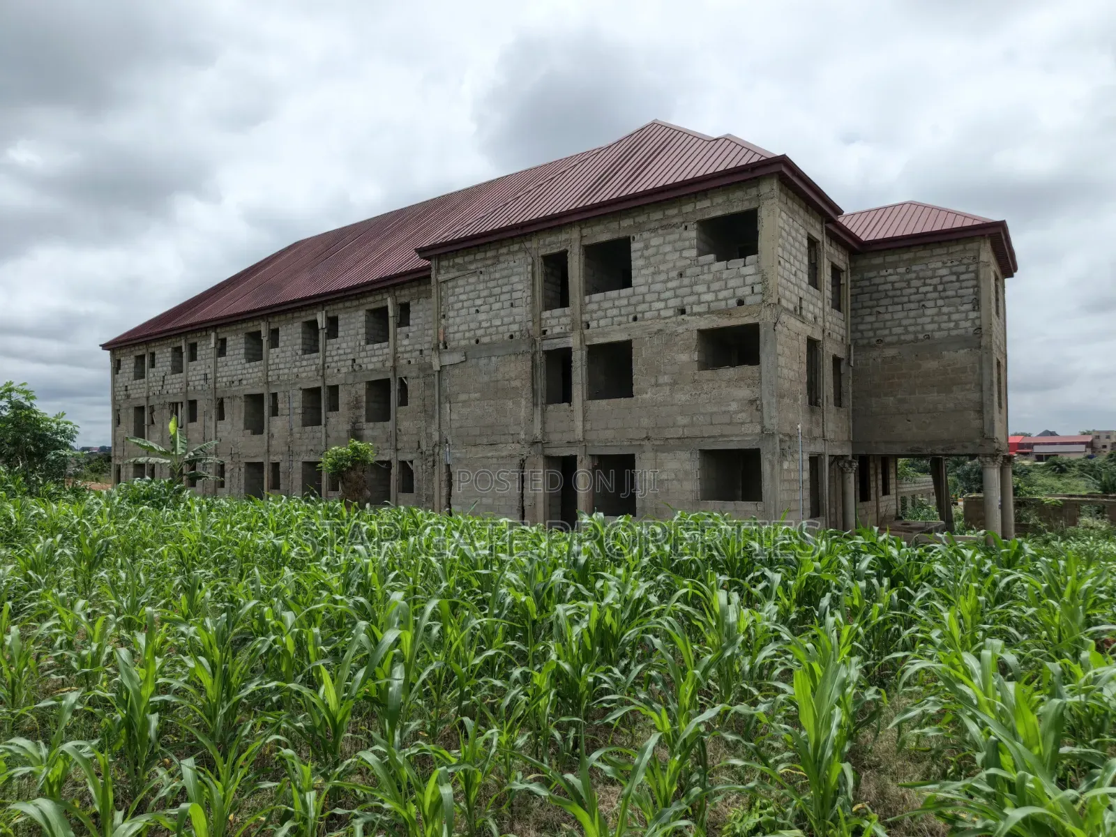 20bdrm House in 53 Bedrooms House, Kumasi Metropolitan for sale