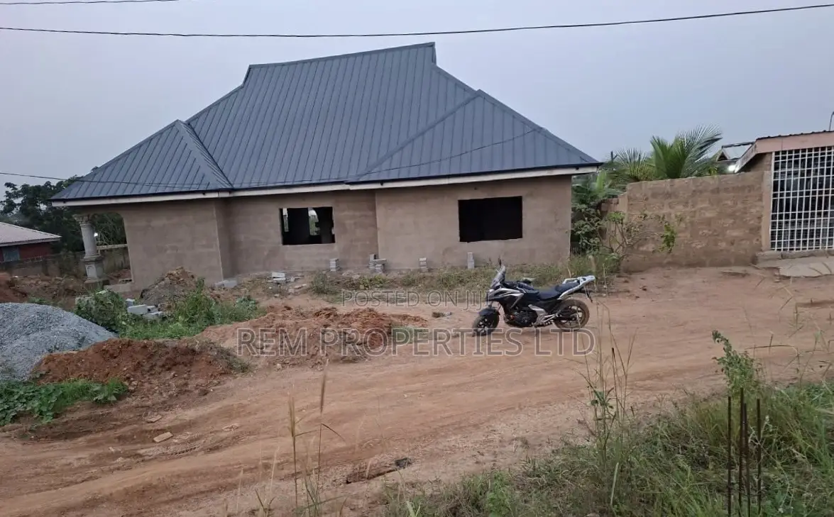 3bdrm House in Amasaman for sale