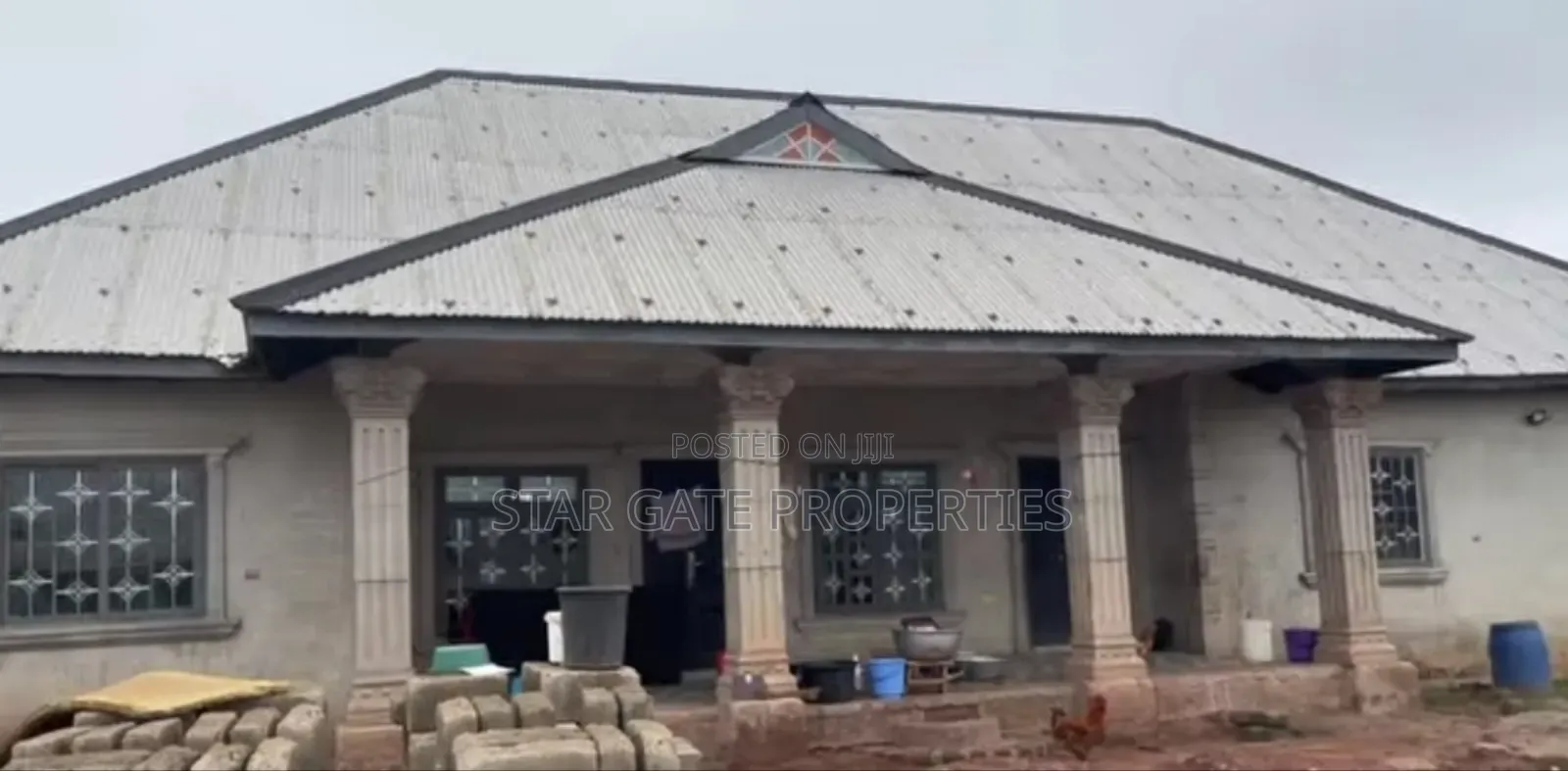 6bdrm House in Asante Mampong Daaho for sale