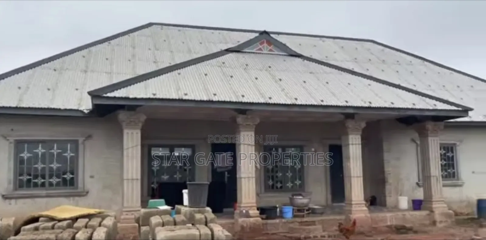 6bdrm House in Asante Mampong Daaho for sale