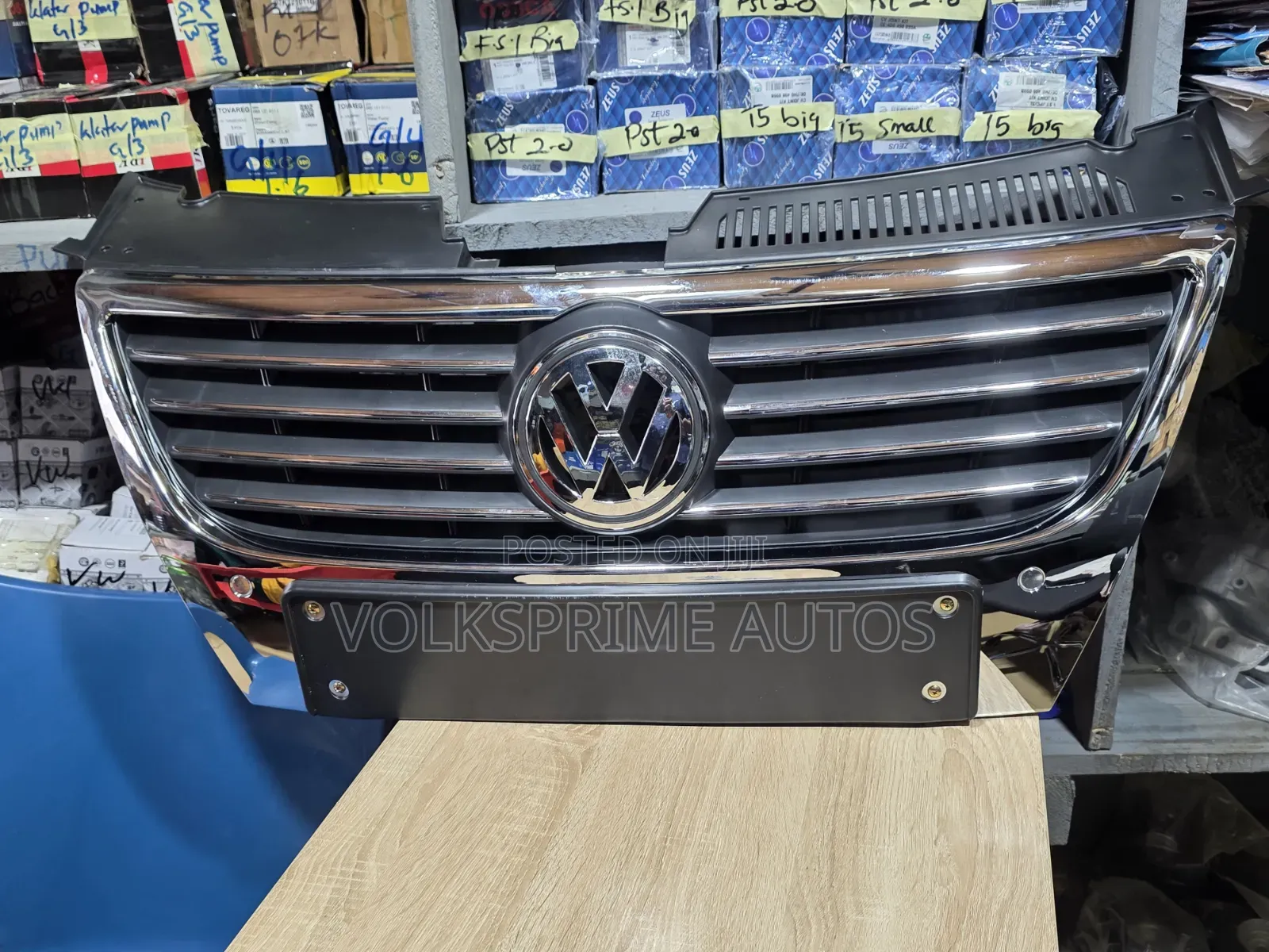 Front Bumper Chrome Grille Fit for 2005-2010 V0lkswagen Jetta and Golf