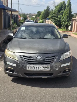 Toyota Camry LE 4dr Sedan (2.4L 4cyl 5A) 2009 Gray