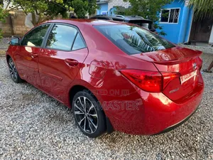 Toyota Corolla SE Special Edition 4dr Sedan (1.8L 4cyl CVT) 2017 Red