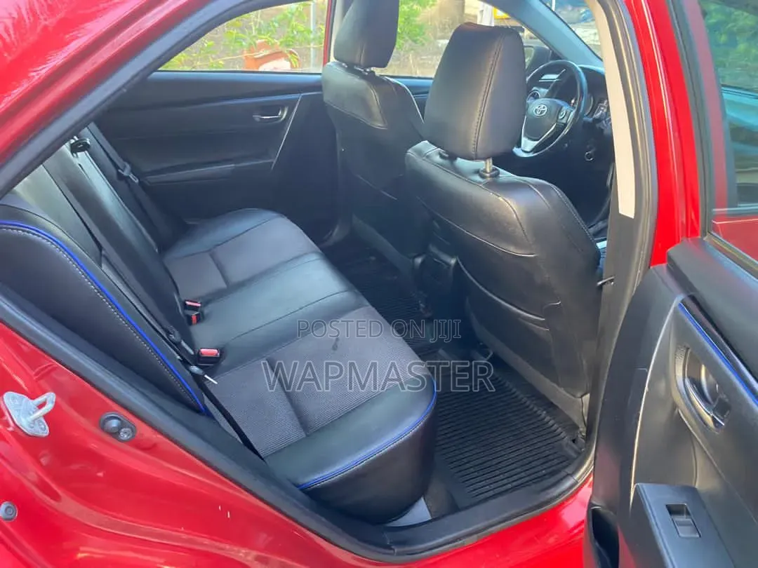 Toyota Corolla SE Special Edition 4dr Sedan (1.8L 4cyl CVT) 2017 Red