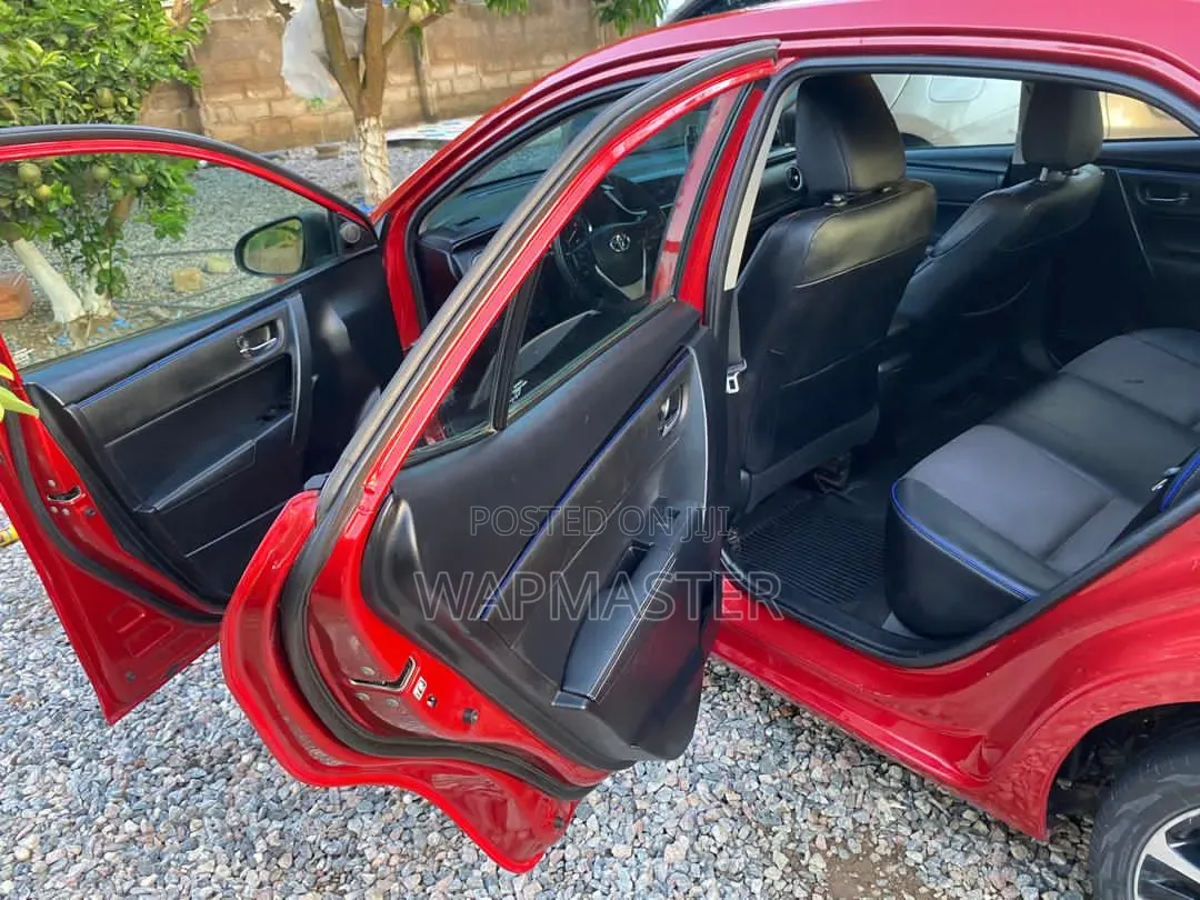 Toyota Corolla SE Special Edition 4dr Sedan (1.8L 4cyl CVT) 2017 Red