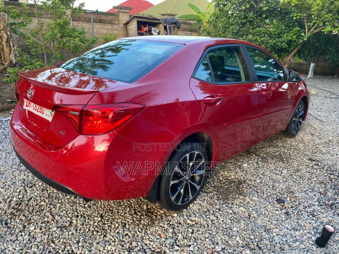 Toyota Corolla SE Special Edition 4dr Sedan (1.8L 4cyl CVT) 2017 Red