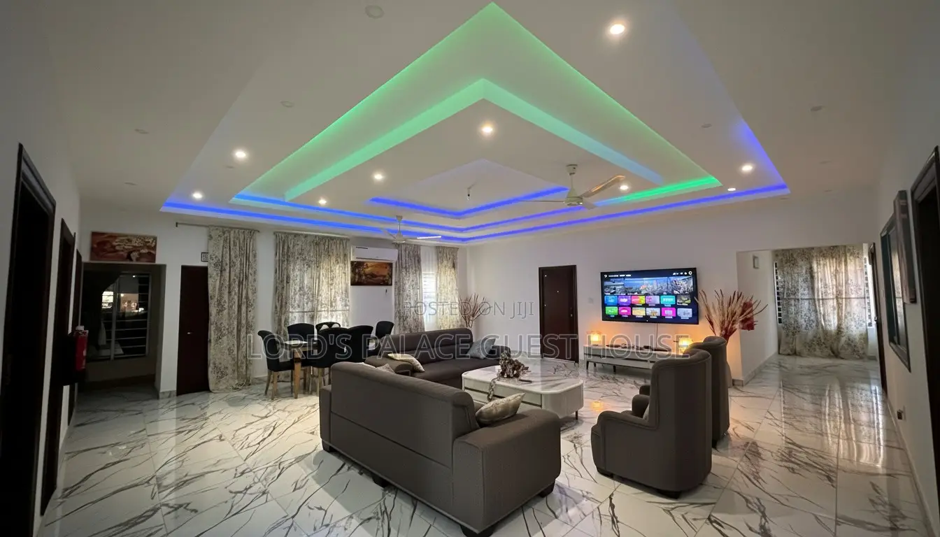 Beautiful Home With Spacious Rooms and Compound for Short Stay