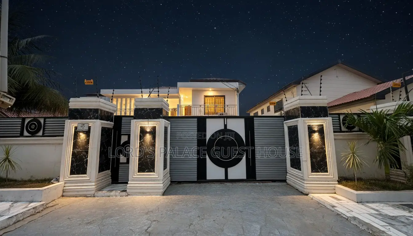 Beautiful Home With Spacious Rooms and Compound for Short Stay