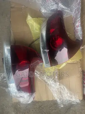 Venza 2009 2010 2011 2012 2013 2014 2015 2016 2017 Tail Lights (Pair)