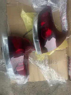 Venza 2009 2010 2011 2012 2013 2014 2015 2016 2017 Tail Lights (Pair)