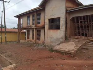 7bdrm House in Alex Otuo Properties, Kumasi Metropolitan for sale