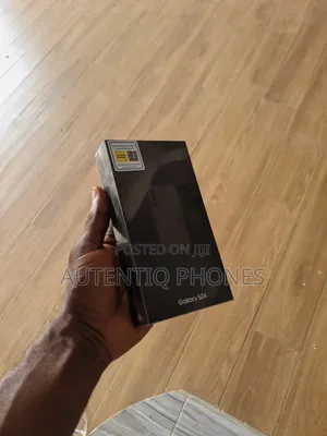 New Samsung Galaxy S24 128 GB Black