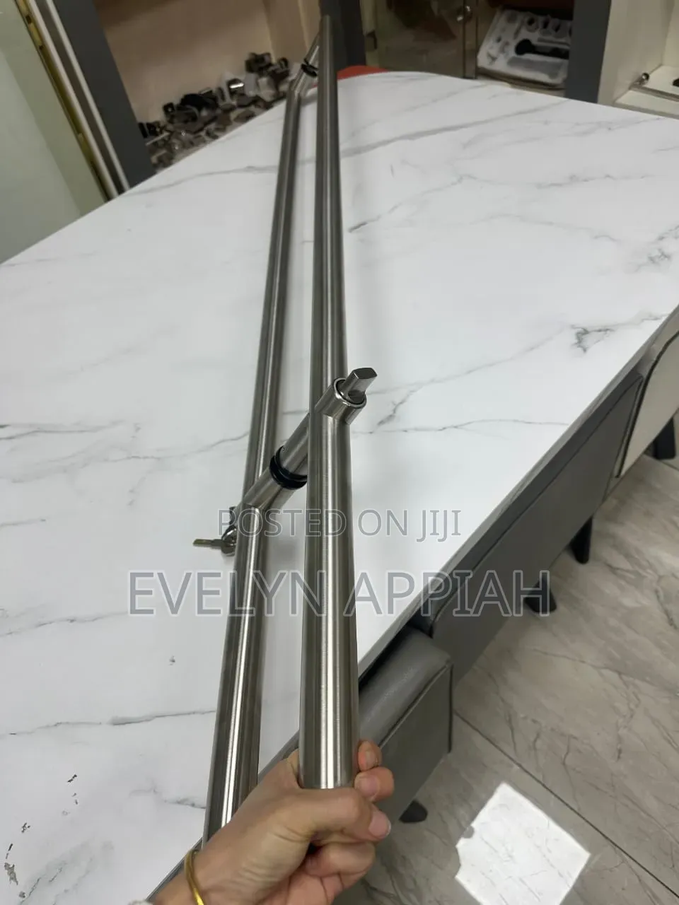 5ft Pull Handle With Locking System