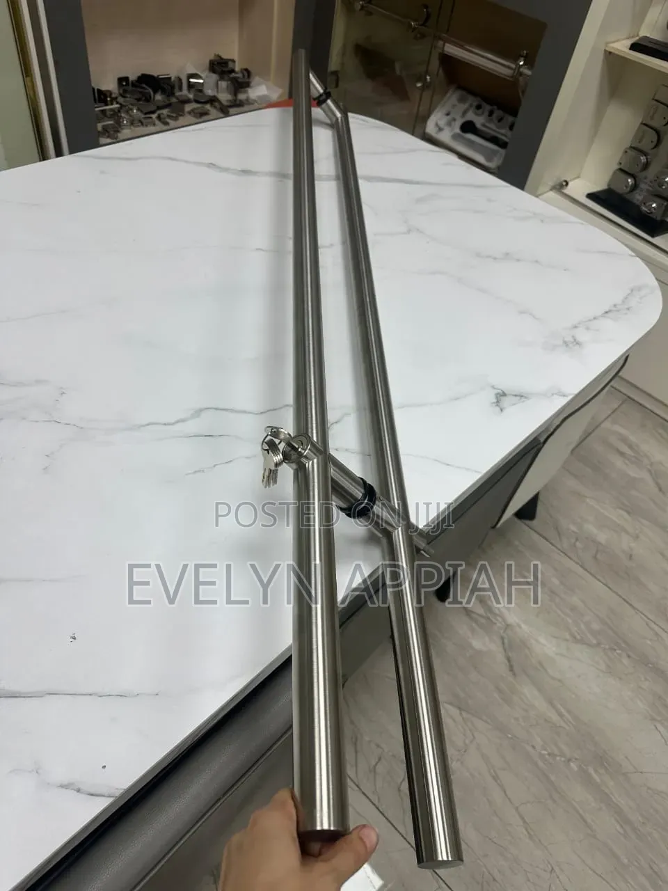 5ft Pull Handle With Locking System