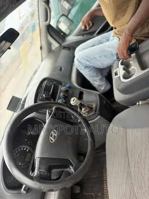Hyundai H1 2014 Grey