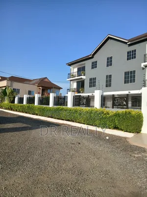 2bdrm Apartment in Savannah, Tema Metropolitan for rent