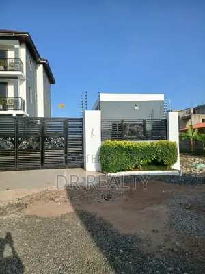 2bdrm Apartment in Savannah, Tema Metropolitan for rent
