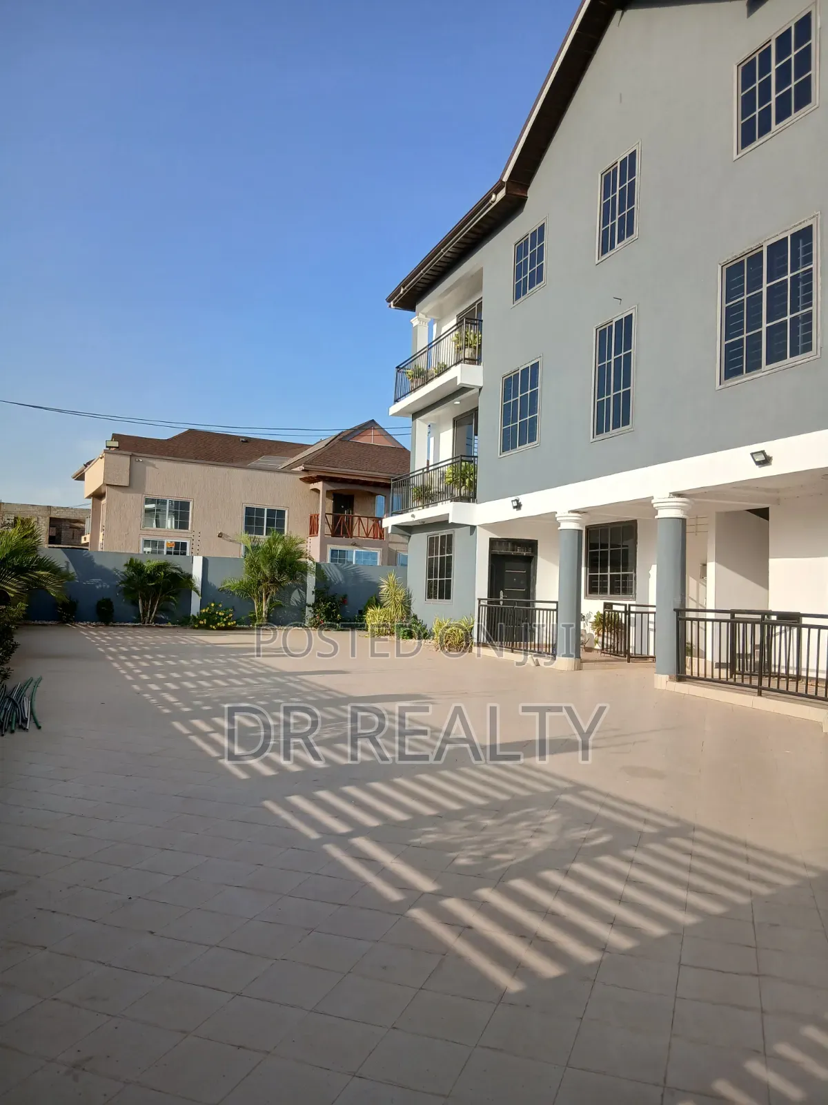 2bdrm Apartment in Savannah, Tema Metropolitan for rent