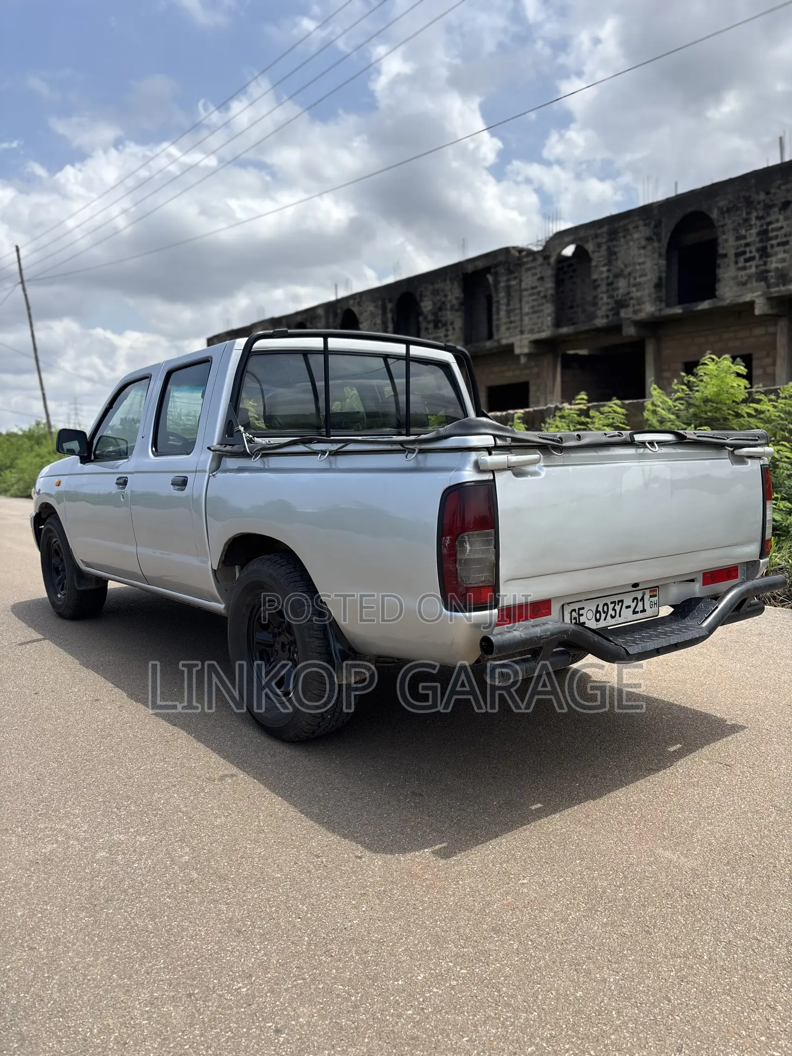 Nissan Hardbody 2003 Silver