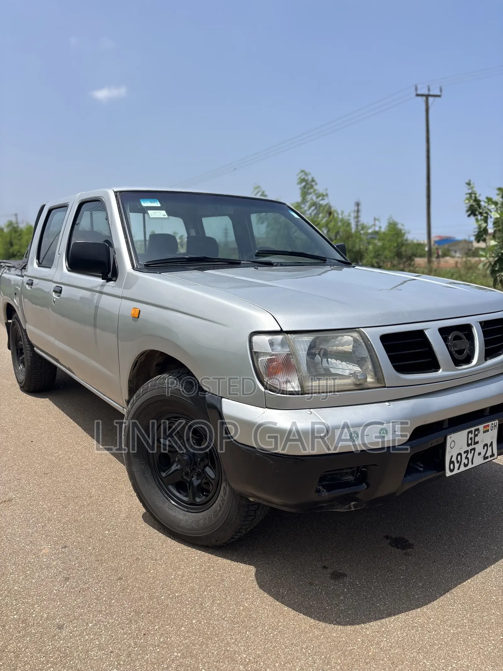 Nissan Hardbody 2003 Silver