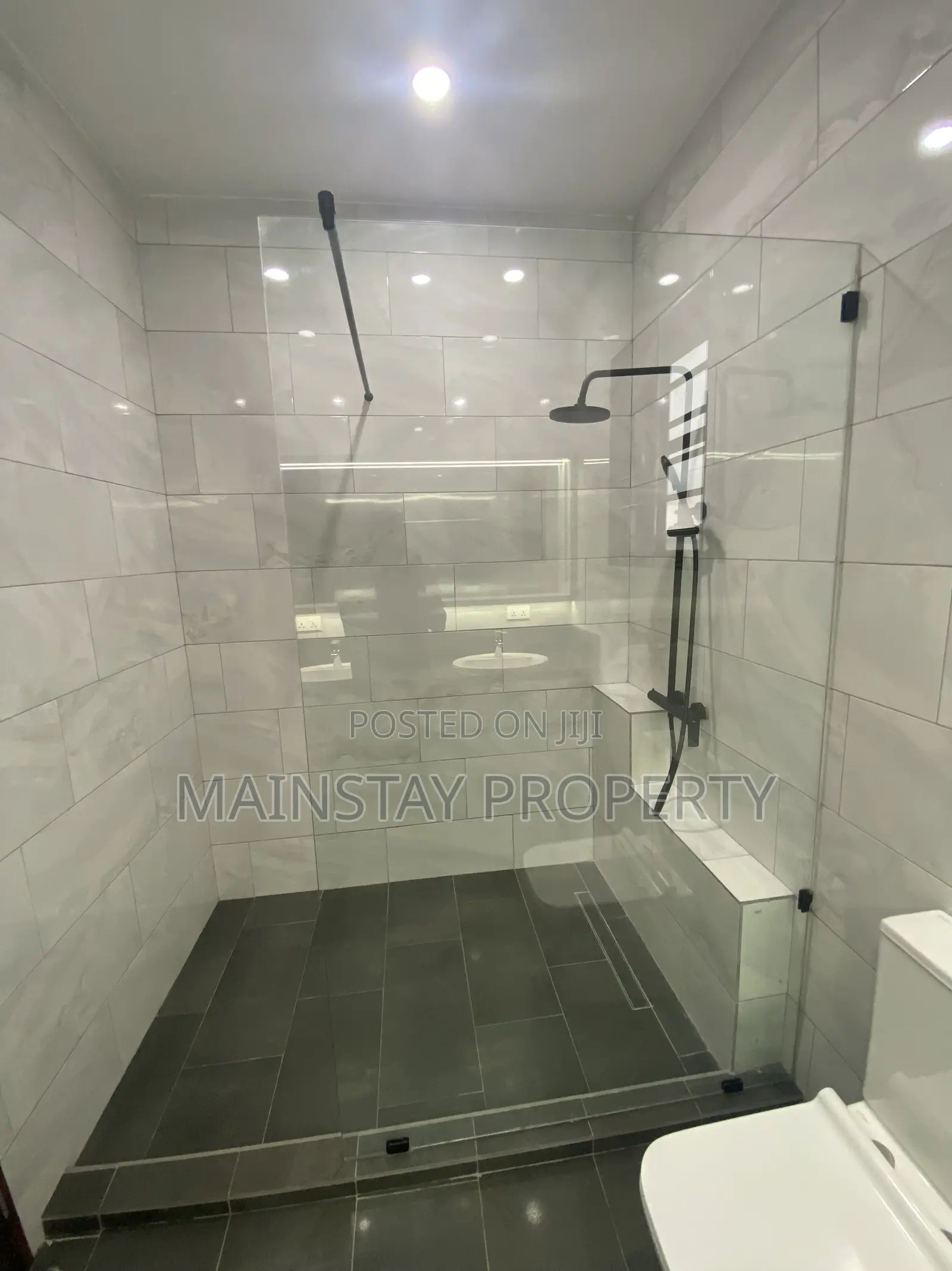2bdrm House in Mainstay Estates, Spintex for sale