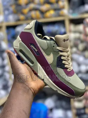 Nike Air Max 90 Gore-Tex “Olive and Burgundy”