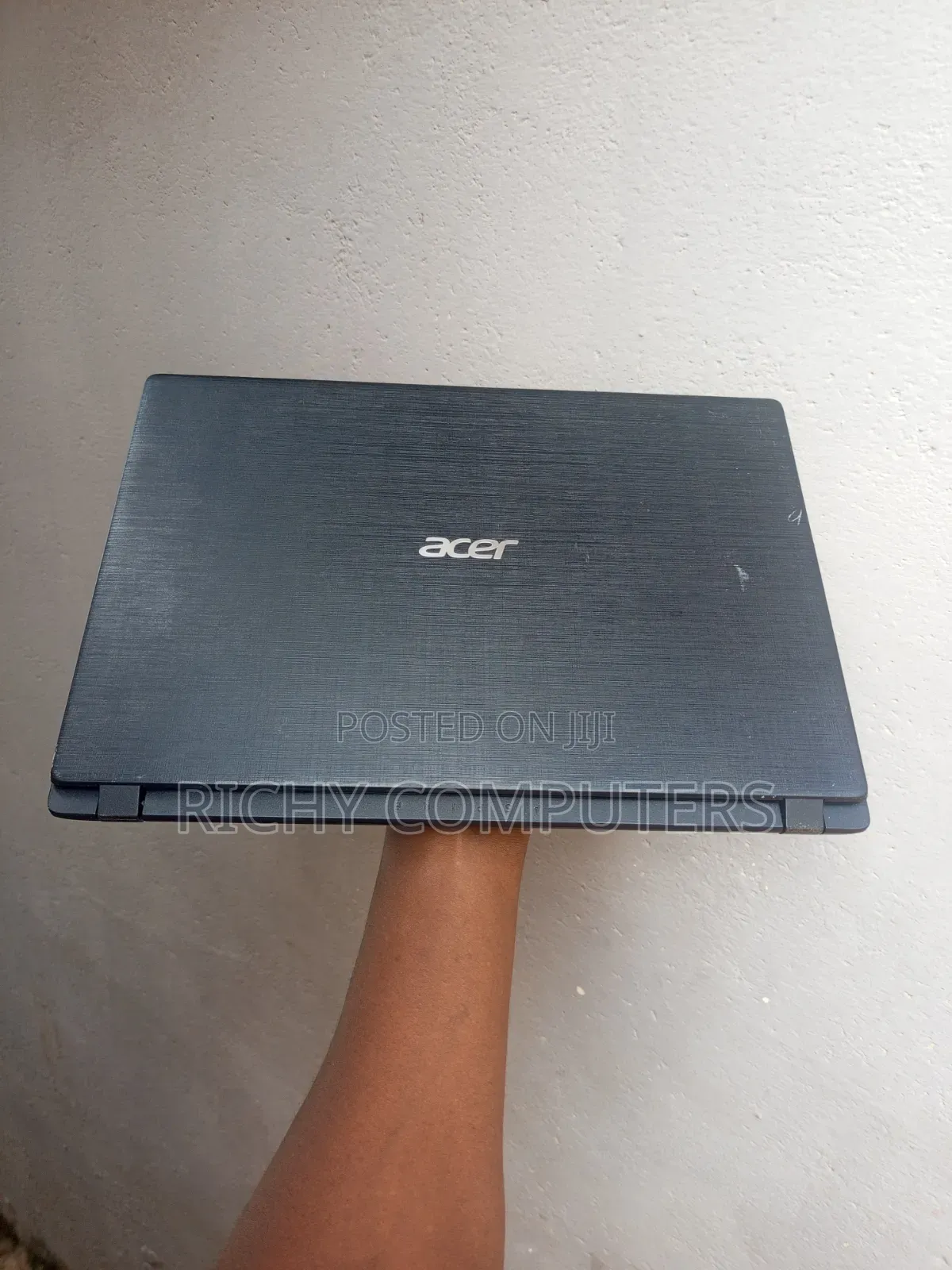Laptop Acer Aspire ES1-711 8GB Intel Core i3 HDD 500GB