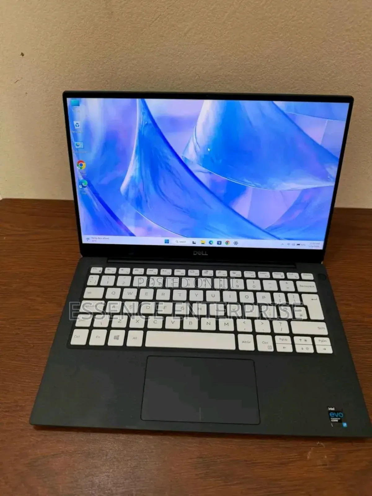 New Laptop Dell XPS 13 16GB Intel Core i7 SSD 512GB