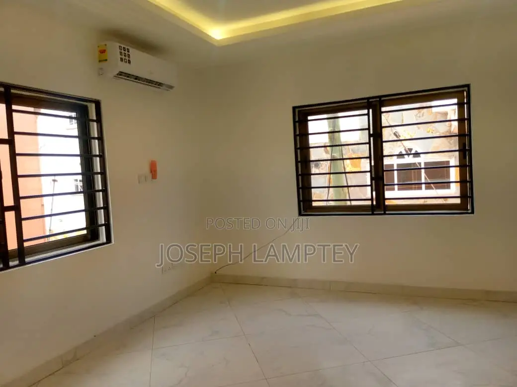 2bdrm House in Joseph Lamptey, Coffee Shop Area for rent