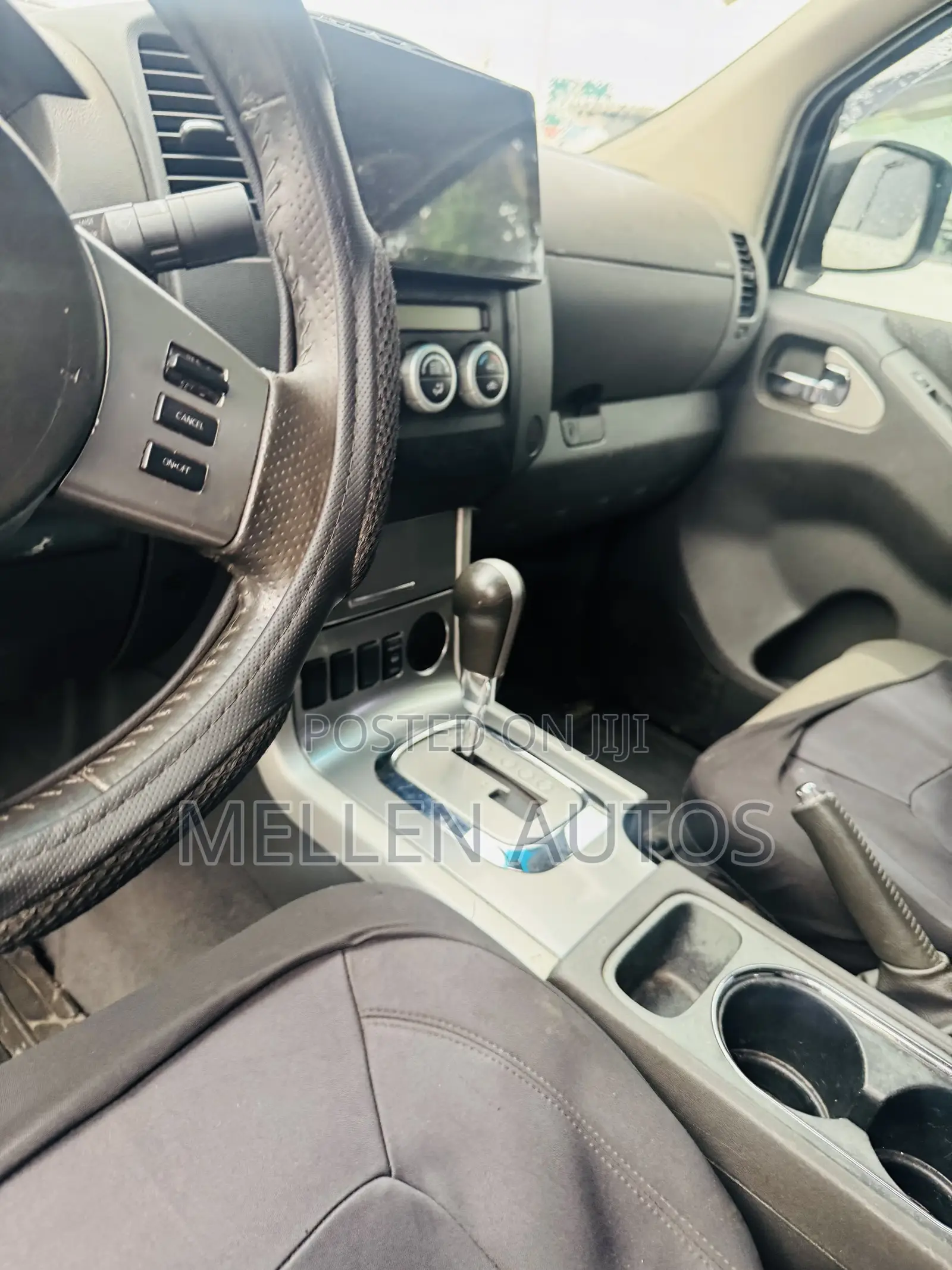 Nissan Navara 2012 Silver