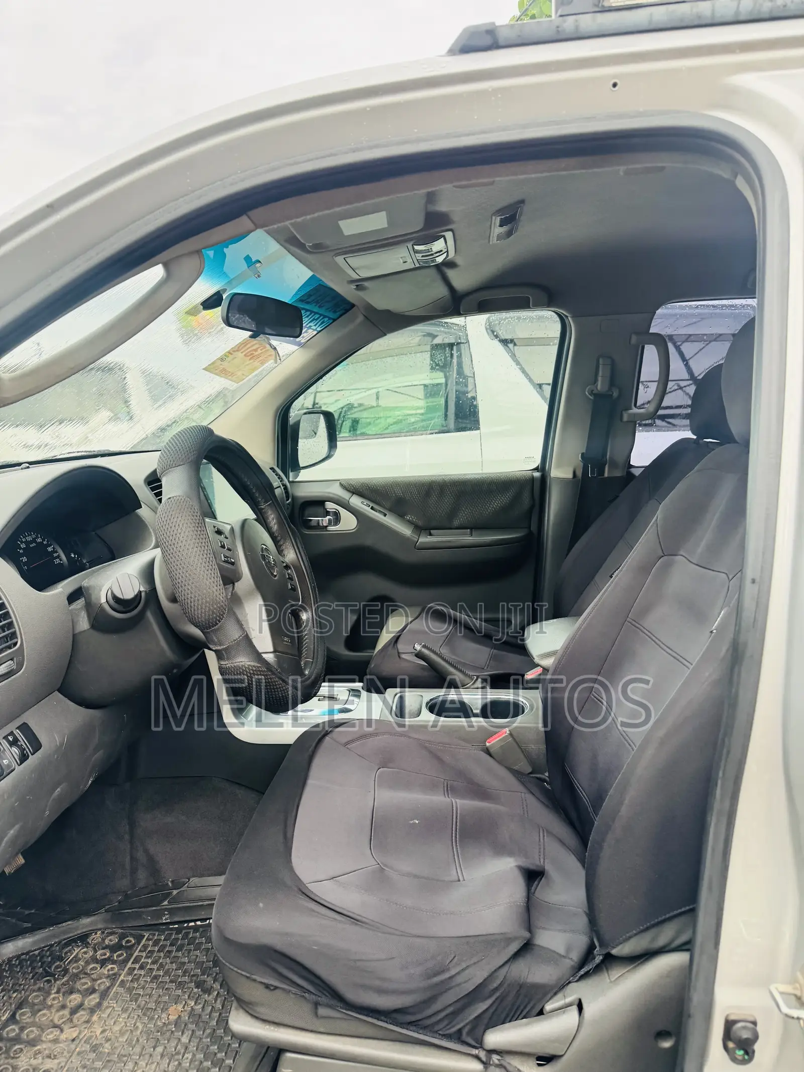 Nissan Navara 2012 Silver