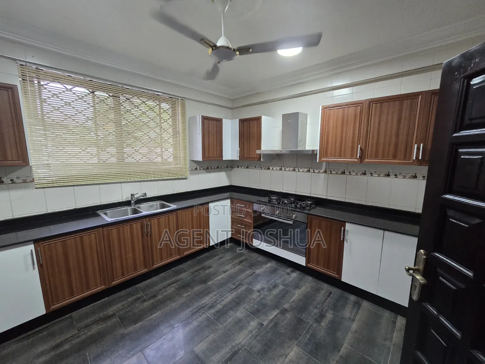 4bdrm House in East Airport, Spintex for rent
