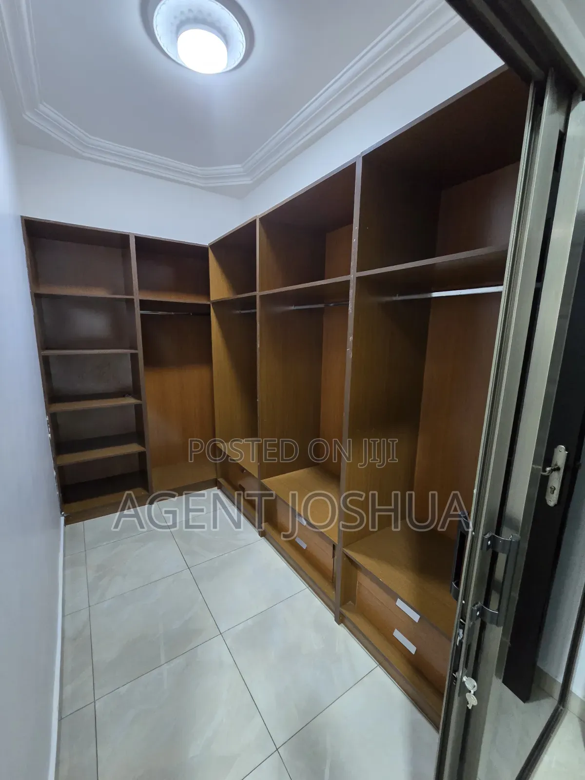 4bdrm House in East Airport, Spintex for rent