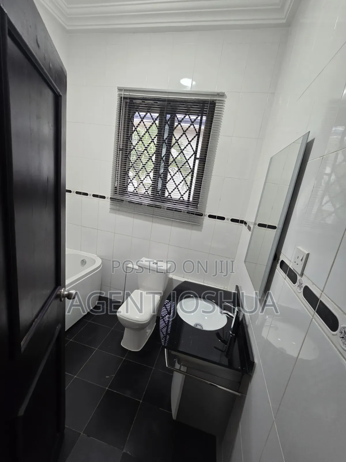4bdrm House in East Airport, Spintex for rent