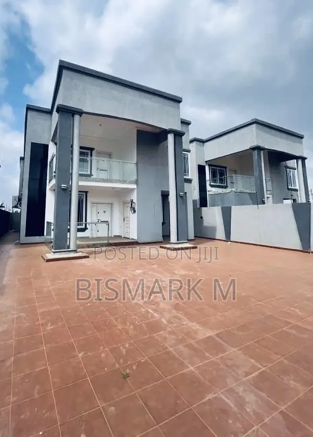 4bdrm House in Lakeside Estate, Ashaley Botwe for rent