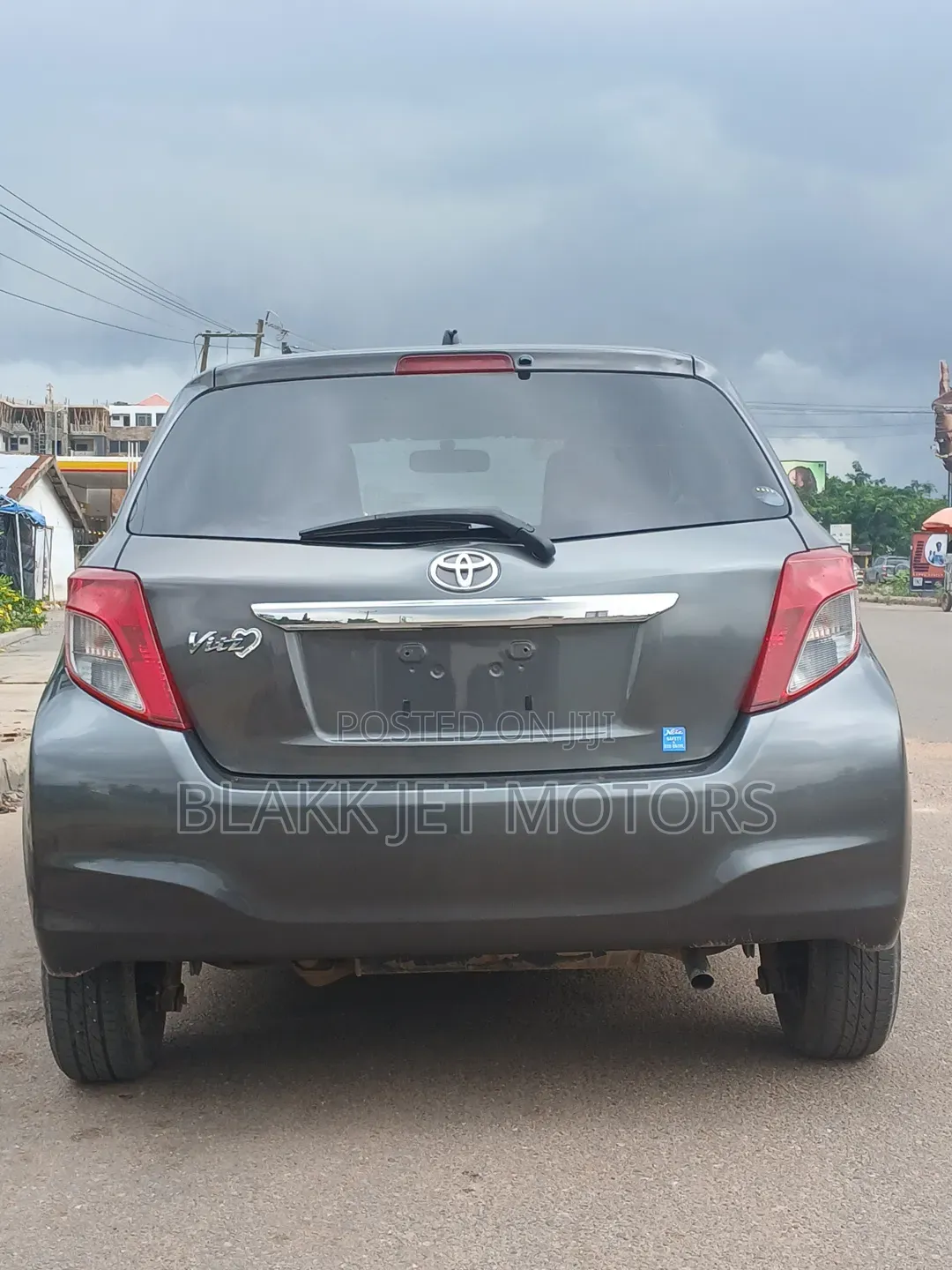 Toyota Vitz 1.3 AWD 5dr 2013 Gray