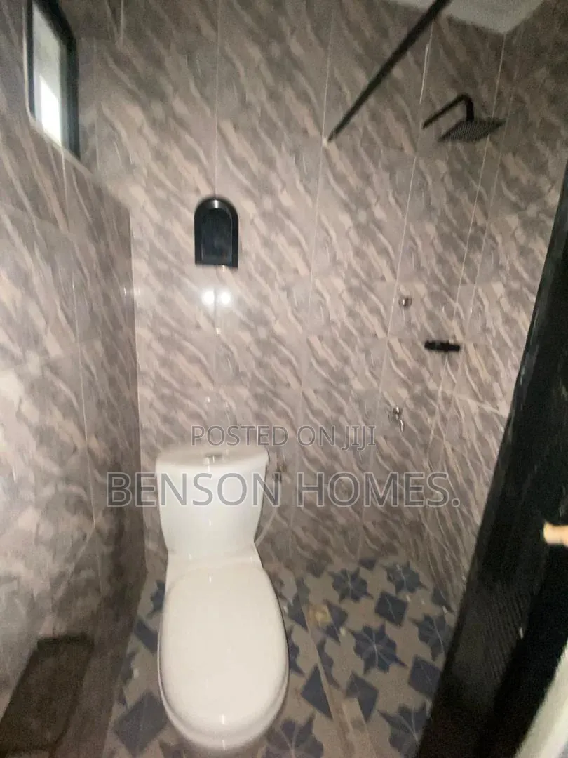 4bdrm Duplex in Lashibi for rent