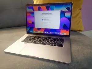 New Laptop Apple MacBook Pro 2019 32GB Intel Core i7 SSD 512GB