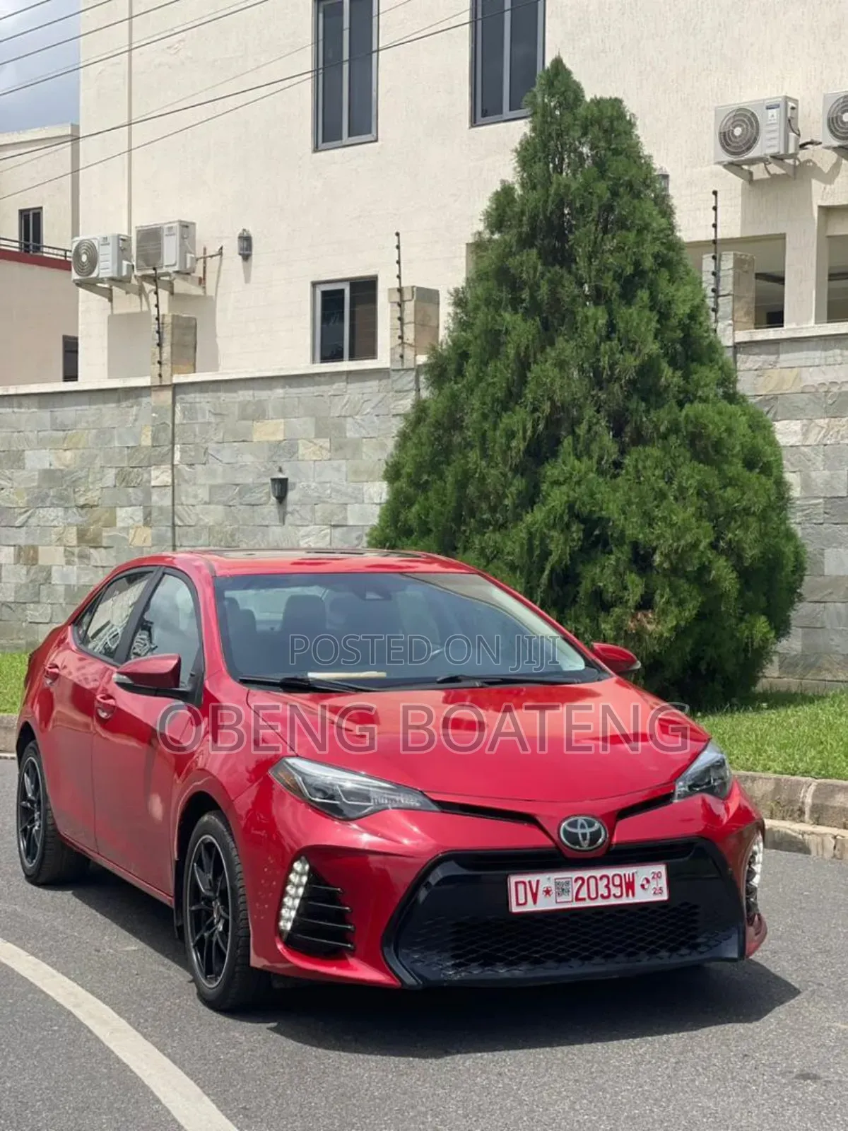 Toyota Corolla SE (1.8L 4cyl 2A) 2018 Red
