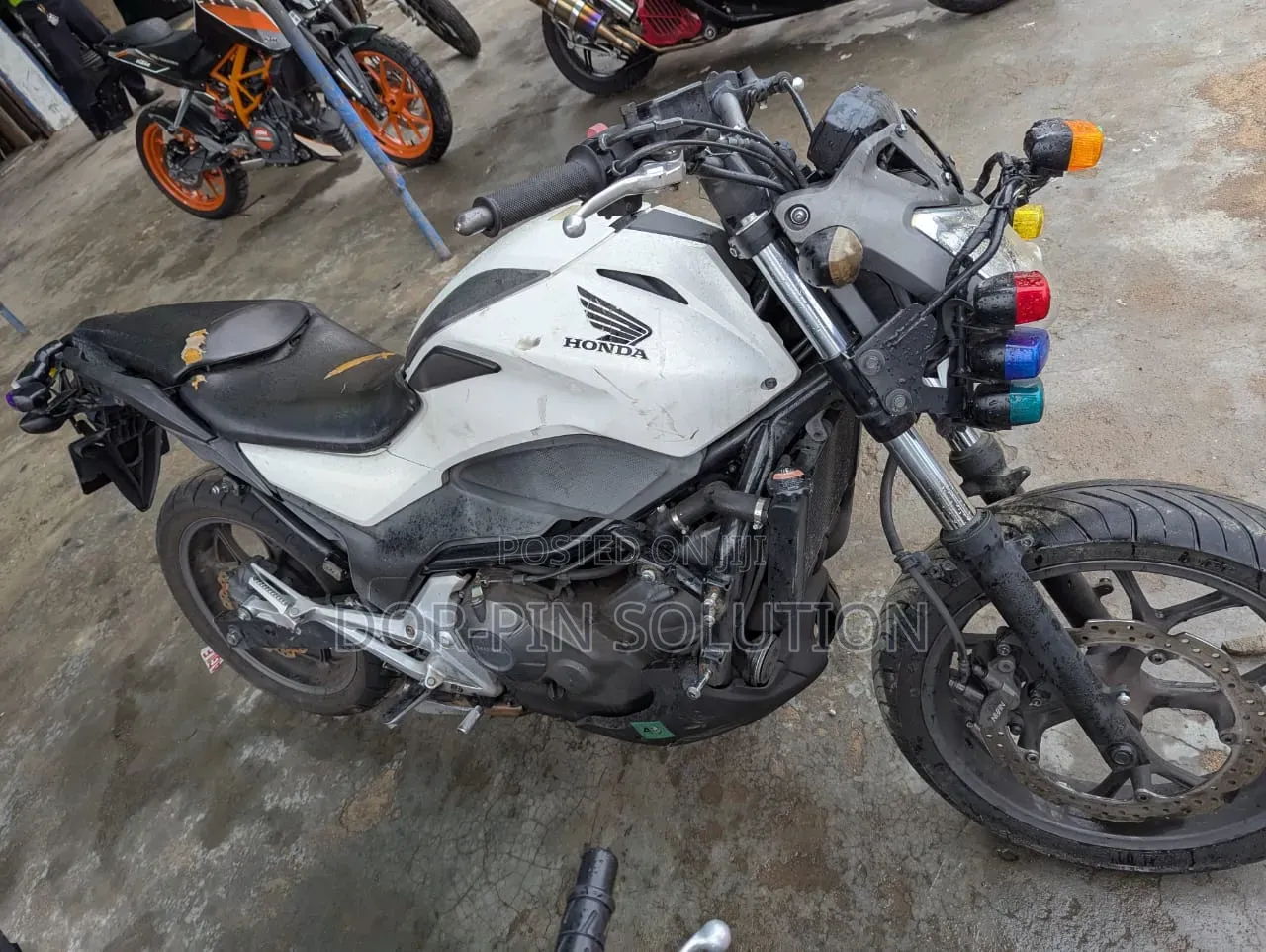 Honda VFR 700F 2016 White