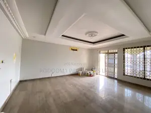 3bdrm Apartment in Ofankor for rent