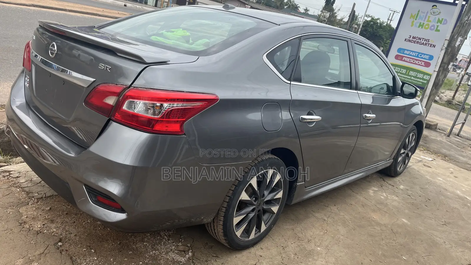 Nissan Sentra SR 2016 Gray