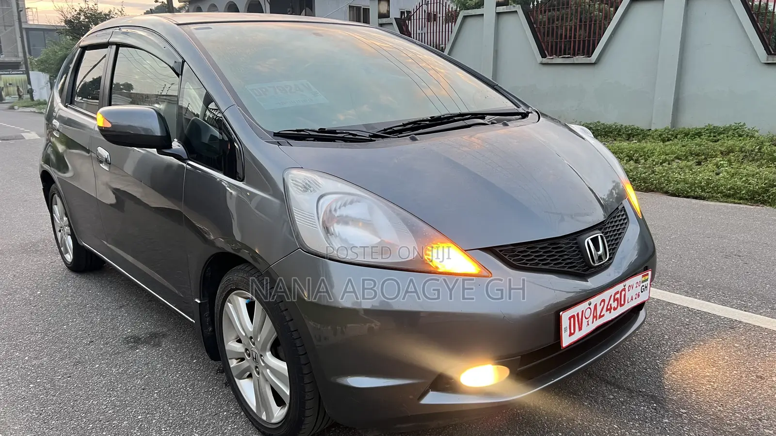 Honda Fit Automatic 2011 Gray